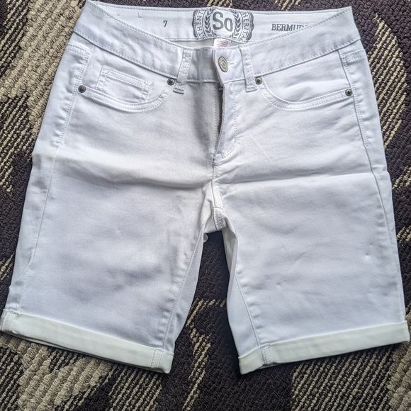 Shorts - Picture 3 of 3
